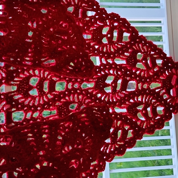 Handmade Red skull shawl/wrap - Picture 3 of 4